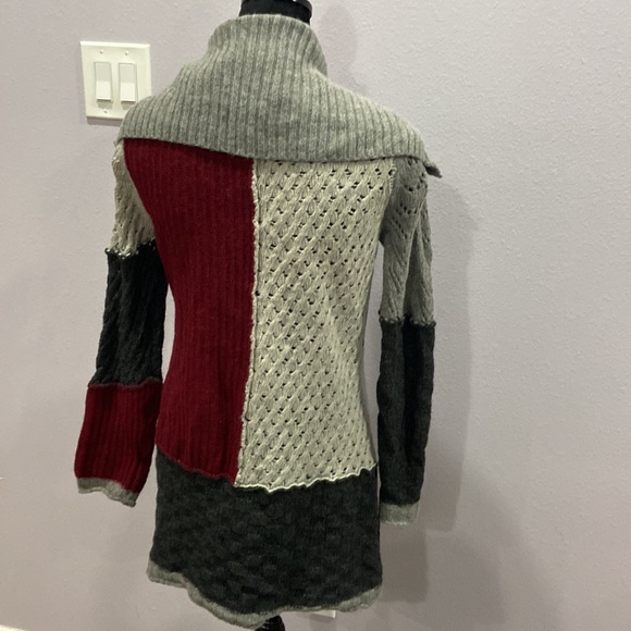 Crochet sweater - Picture 3 of 4